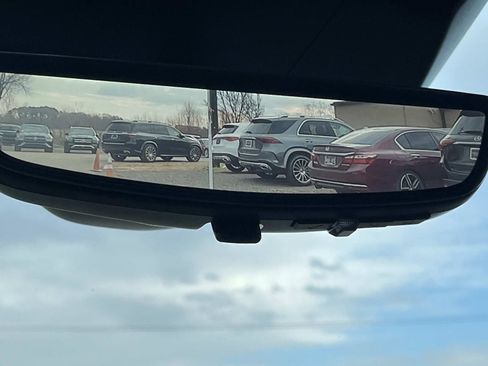 Used 2022 Cadillac Escalade ESV Premium Luxury image 33