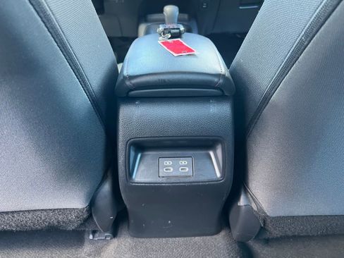 Used 2024 Toyota Corolla SE image 41