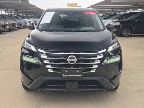 Certified 2025 Nissan Rogue SV FWD image 8