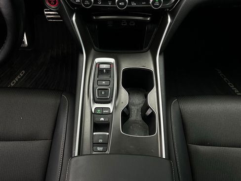 Used 2022 Honda Accord Sport image 14