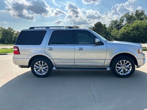 Used 2017 Ford Expedition Limited image 5