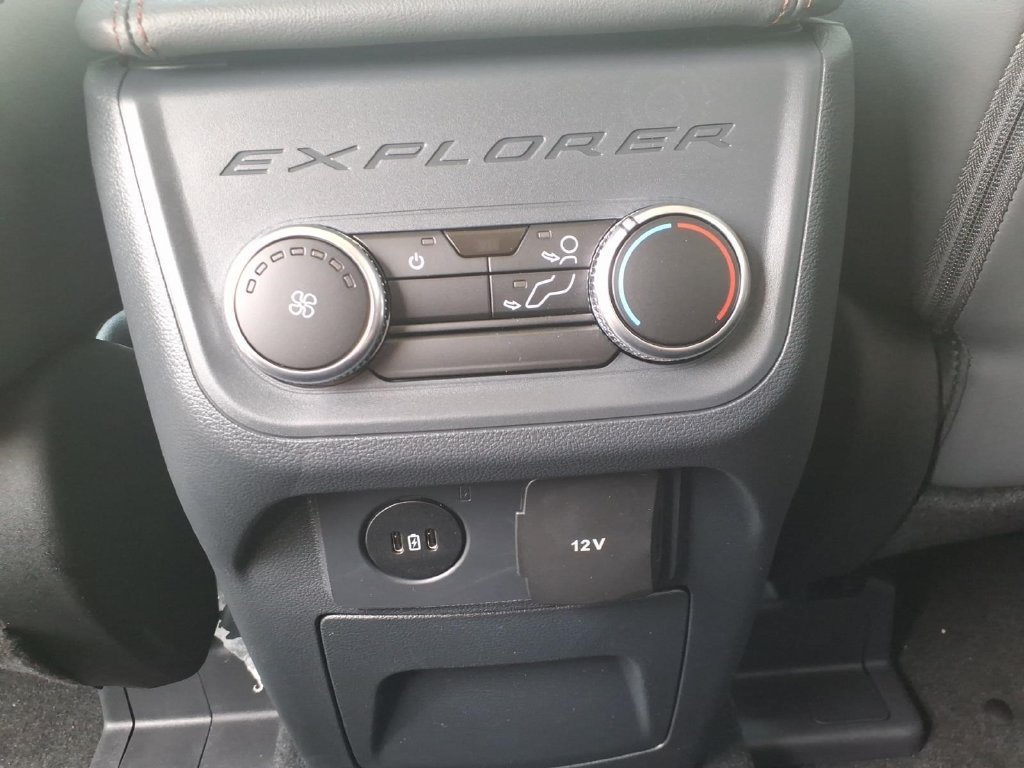 New 2026 Ford Explorer Active w/ Active Comfort Package AWD/4WD image 19
