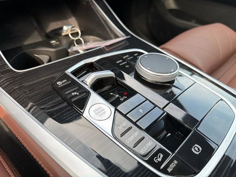 Used 2024 BMW X5 xDrive40i w/ M Sport Package image 27