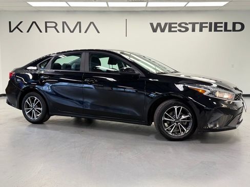 Used 2022 Kia Forte LXS image 1