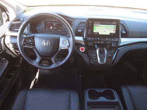 Certified 2023 Honda Odyssey Touring image 21