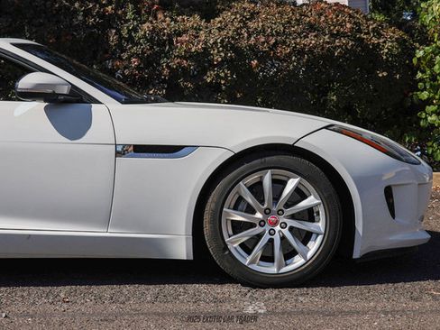 Used 2017 Jaguar F-TYPE Convertible image 11