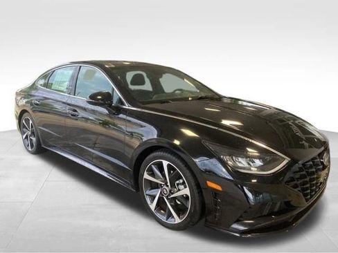 Used 2023 Hyundai Sonata SEL Plus w/ Preferred Accessory Package FWD image 9