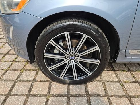 Used 2017 Volvo XC60 T6 Inscription w/ Climate Package AWD/4WD image 9