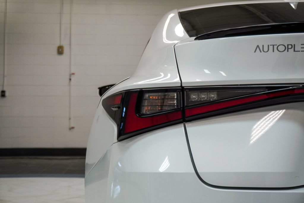 Used 2022 Lexus IS 350 F Sport RWD image 35