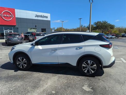 Certified 2024 Nissan Murano SV image 10