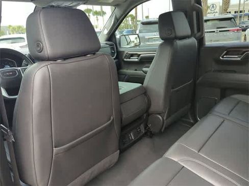 Used 2024 GMC Sierra 1500 SLT image 19