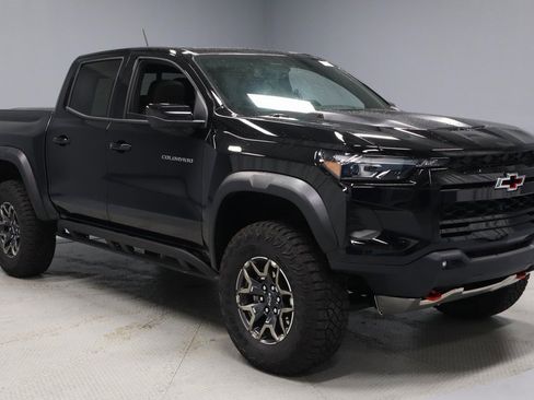 Used 2026 Chevrolet Colorado ZR2 w/ Technology Package image 1