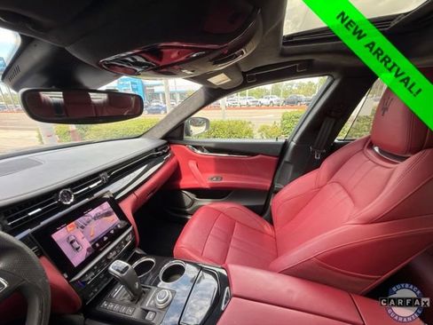 Used 2023 Maserati Quattroporte Modena RWD image 13