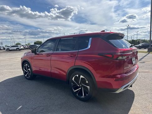 Used 2022 Mitsubishi Outlander SE image 26