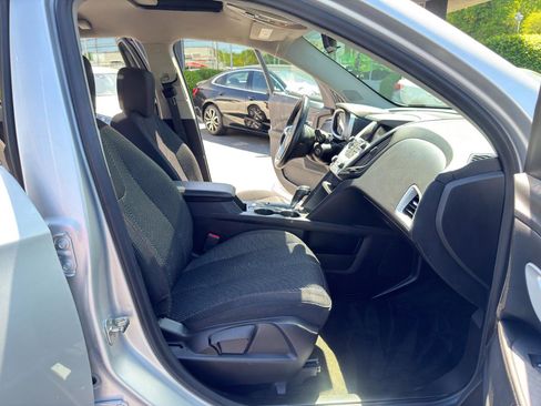 Used 2017 Chevrolet Equinox LT w/ Convenience Package FWD image 33