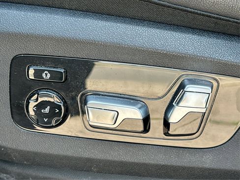 Used 2021 BMW X6 xDrive40i w/ Premium Enhanced Package image 37