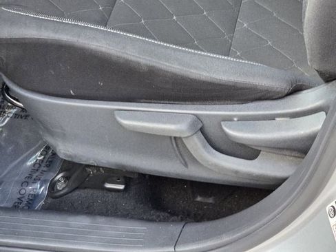 Used 2020 Nissan Kicks S FWD image 20