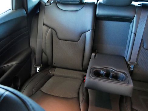 New 2026 Jeep Compass Latitude image 18