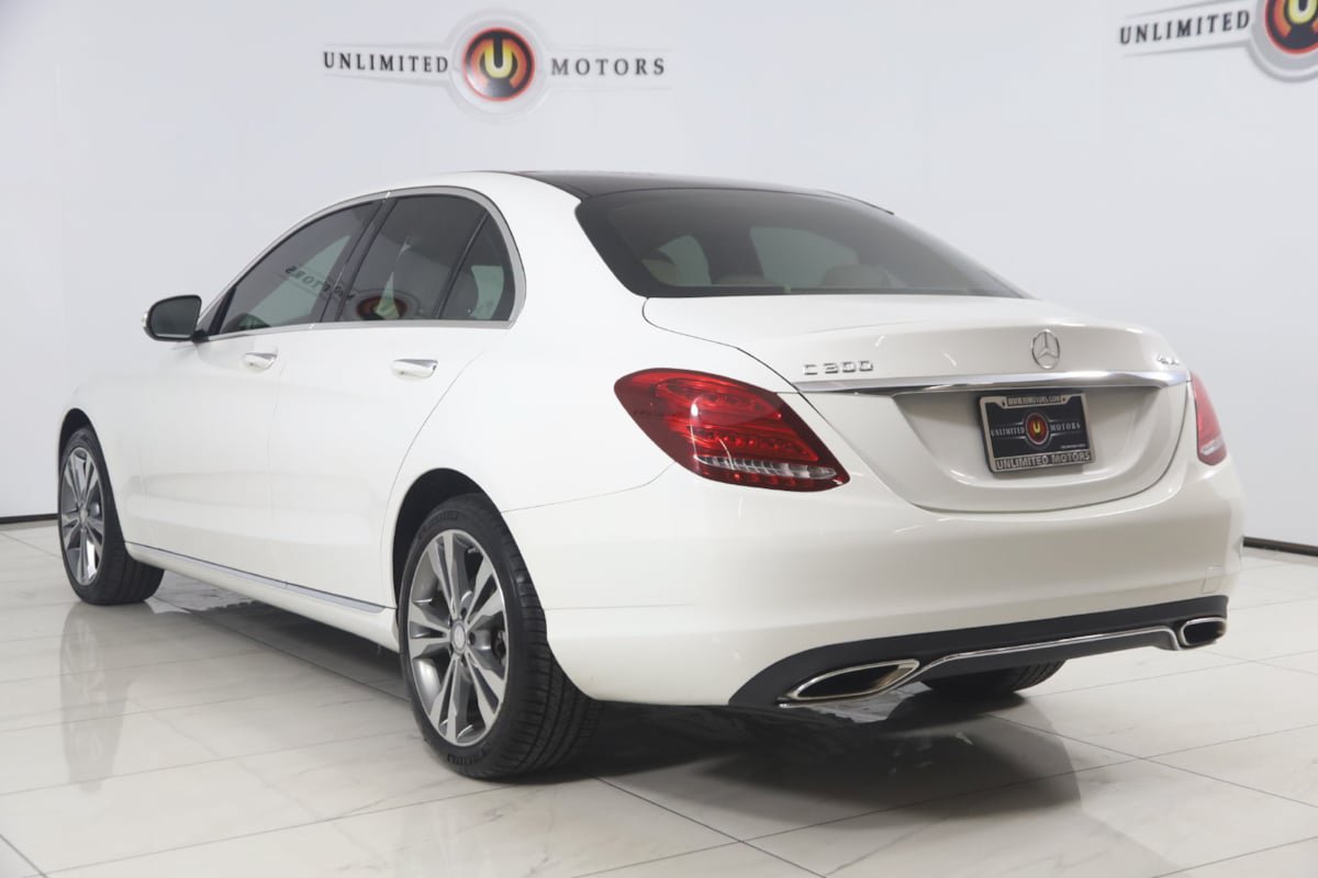 Used 2015 Mercedes-Benz C 300 4MATIC Sedan image 4
