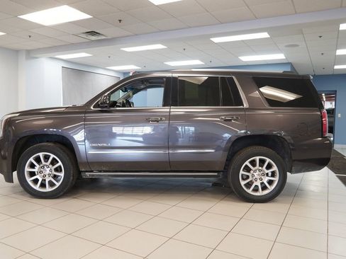 Used 2015 GMC Yukon Denali w/ Touring Package image 2