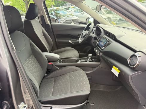 Used 2023 Nissan Kicks SV w/ Exterior Package FWD image 25
