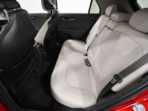 Certified 2025 Kia Niro EX image 14