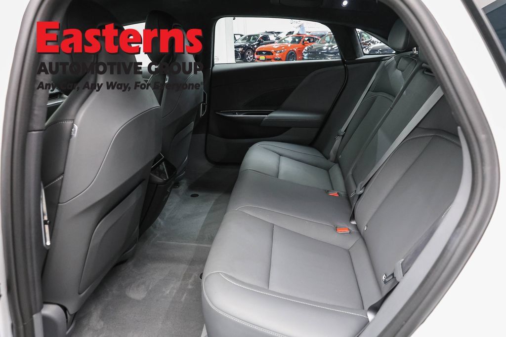 Used 2024 Lucid Air Pure RWD image 22