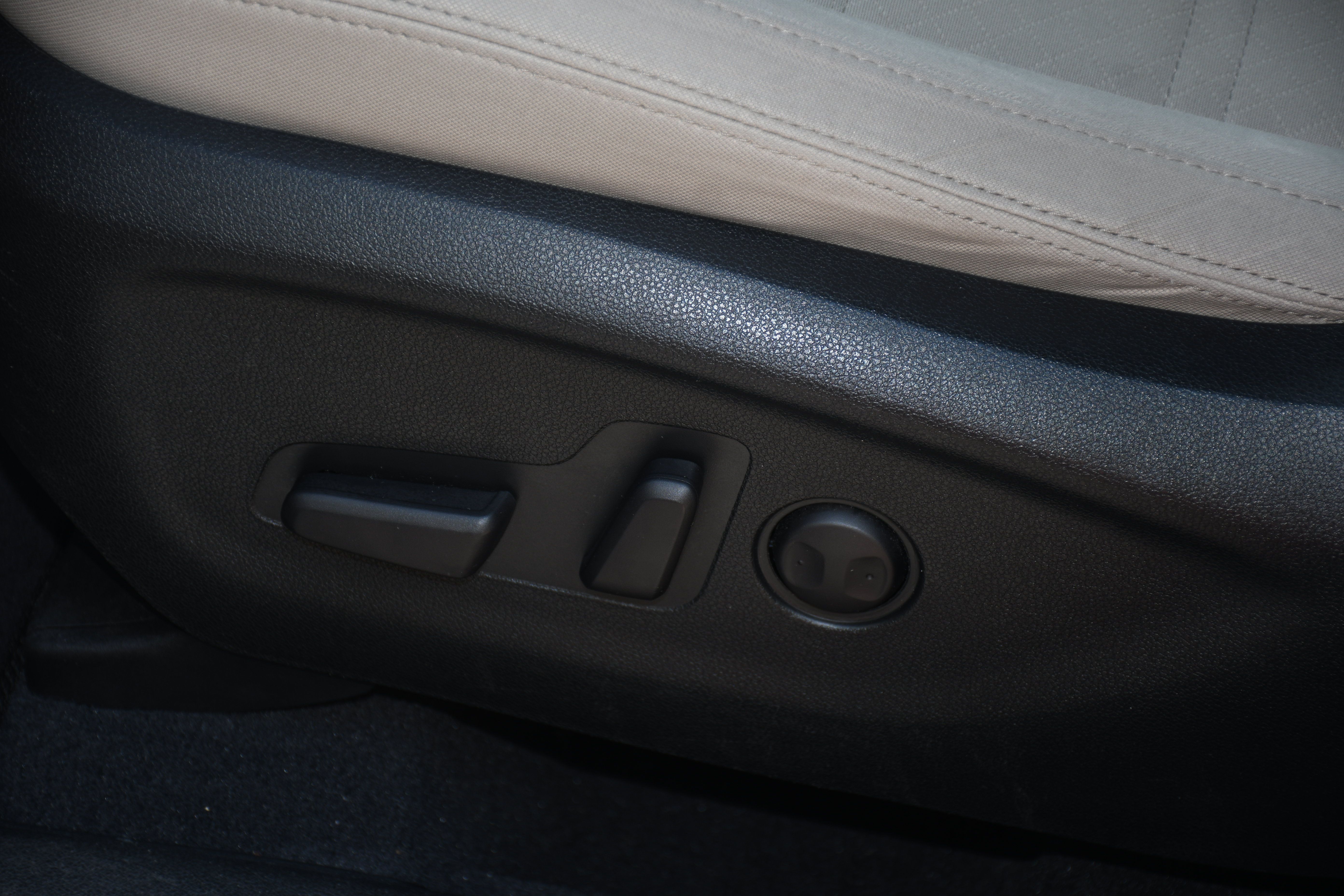 Used 2020 Kia Sorento S FWD image 8