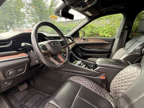 Used 2023 Jeep Grand Cherokee L Summit w/ Advanced Protech Group IV AWD/4WD image 25