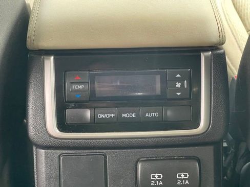 Used 2019 Subaru Ascent Premium image 21