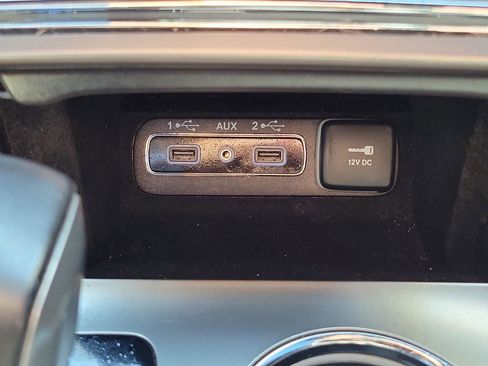 Used 2018 Jeep Grand Cherokee Limited image 31