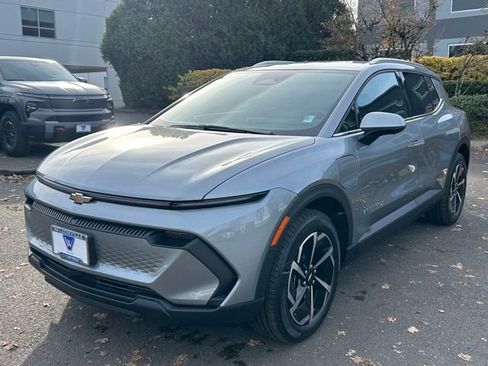 New 2026 Chevrolet Equinox EV LT image 3