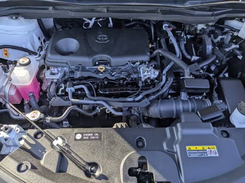 Used 2025 Toyota Sienna XLE image 37