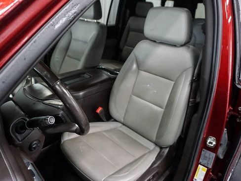 Used 2021 Chevrolet Suburban LT w/ LT Signature Package image 13