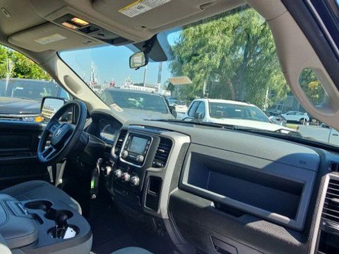 Used 2017 RAM 1500 Express RWD image 28