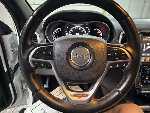 Used 2018 Jeep Grand Cherokee Trailhawk w/ Trailhawk Luxury Group AWD/4WD image 16