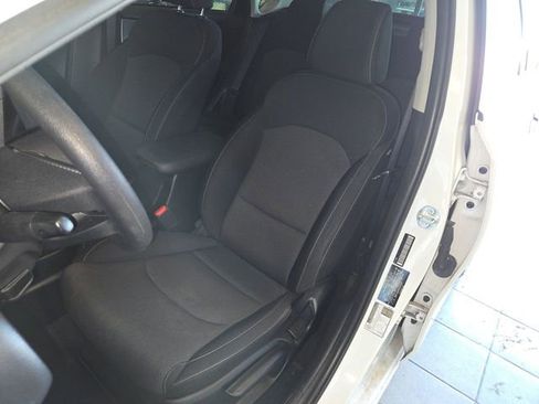 Used 2023 Kia Forte LXS image 11