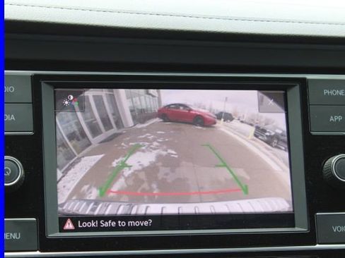 Used 2023 Volkswagen Jetta Sport image 31