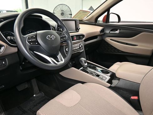 Used 2019 Hyundai Santa Fe SE image 12