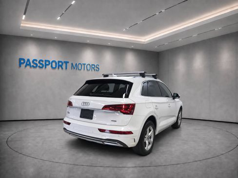 Used 2023 Audi Q5 2.0T Premium w/ Convenience Package AWD/4WD image 4
