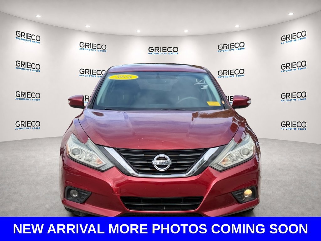 Used 2016 Nissan Altima 2.5 SV w/ Convenience Package FWD image 2