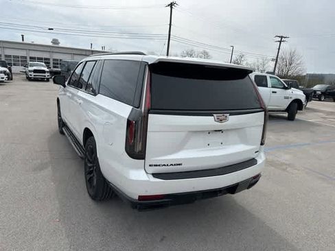 Used 2021 Cadillac Escalade ESV Sport Platinum image 17