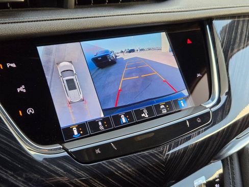 Used 2023 Cadillac XT6 Premium Luxury w/ Technology Package FWD image 20