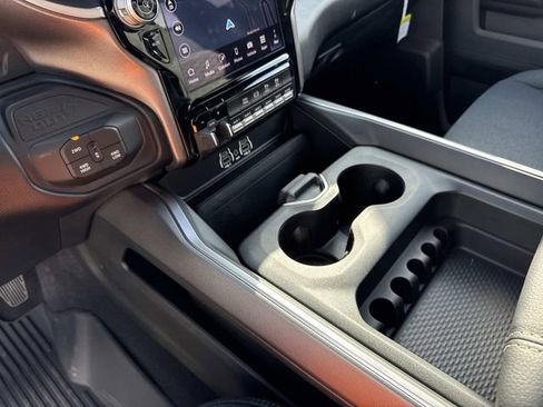New 2026 RAM 2500 Big Horn AWD/4WD image 29