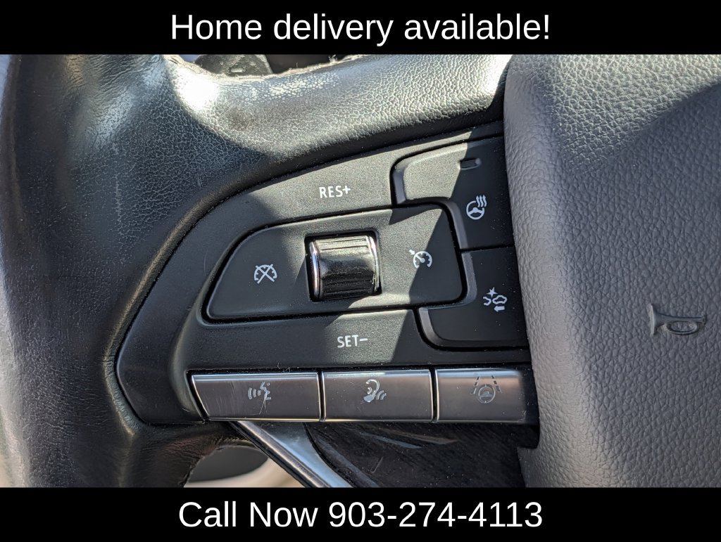 Used 2022 Cadillac Escalade Premium Luxury RWD image 24