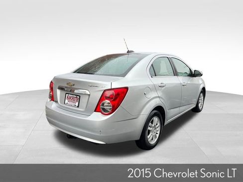 Used 2015 Chevrolet Sonic LT image 5