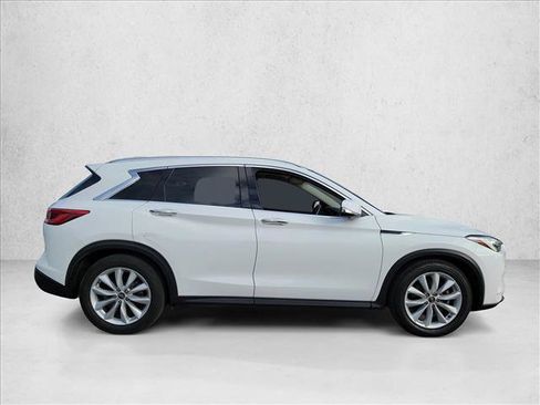 Used 2019 INFINITI QX50 Essential FWD image 4
