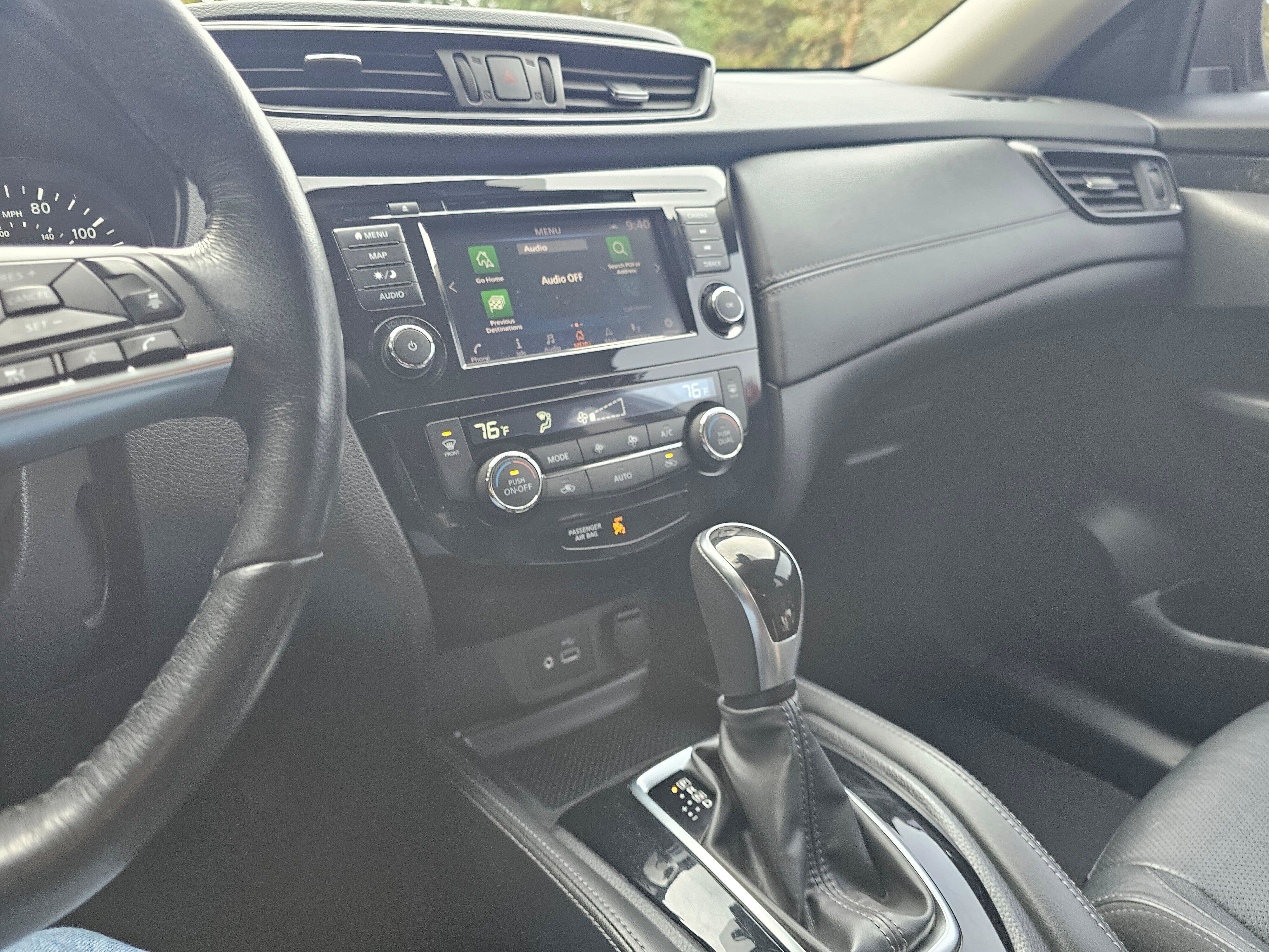 Used 2018 Nissan Rogue SL w/ Premium Package AWD/4WD image 30