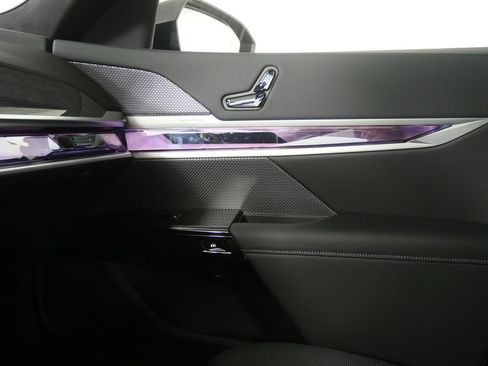 Used 2026 BMW i7 eDrive50 image 29