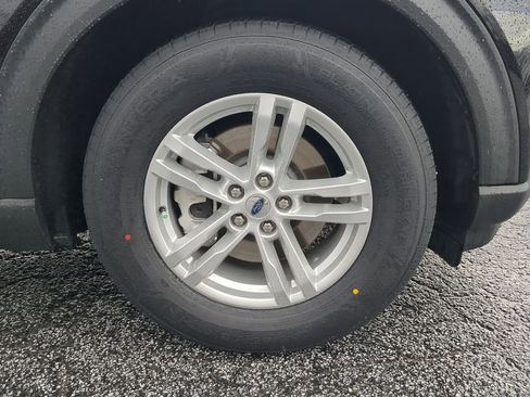 Certified 2022 Ford Explorer XLT image 9